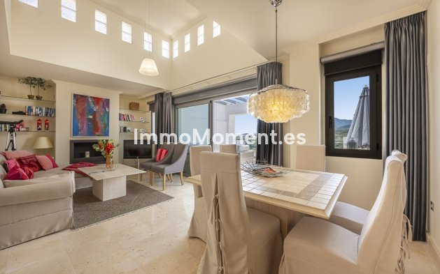 Resale - Apartment - Benahavís - Benahavís Centro