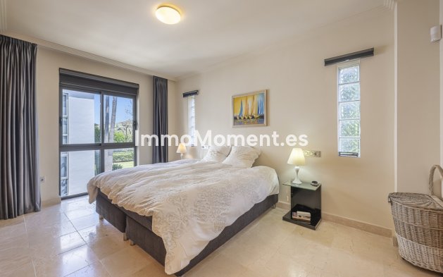 Resale - Apartment - Benahavís - Benahavís Centro