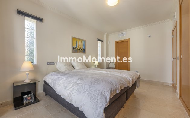 Resale - Apartment - Benahavís - Benahavís Centro