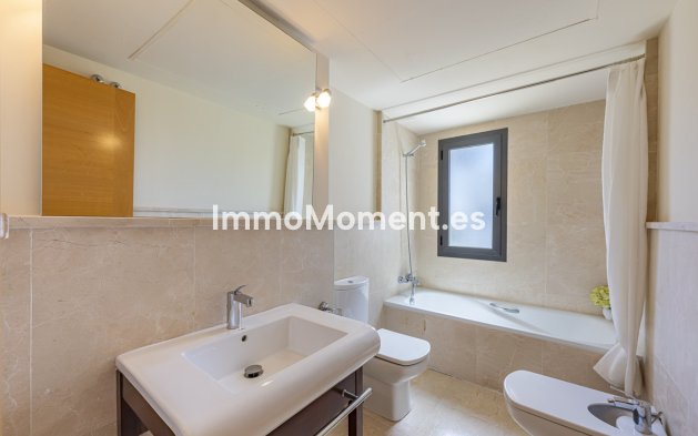 Resale - Apartment - Benahavís - Benahavís Centro