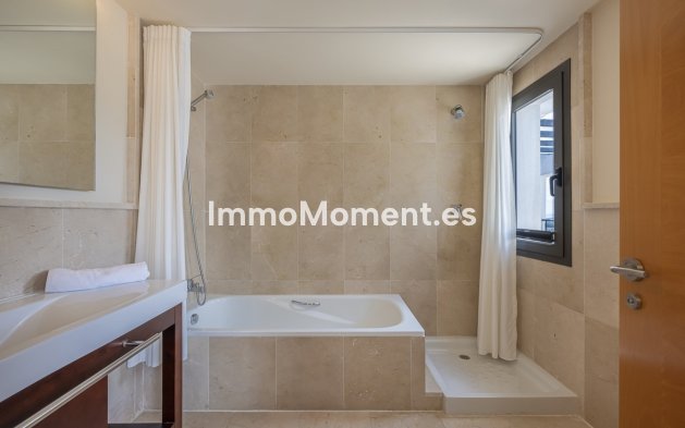 Resale - Apartment - Benahavís - Benahavís Centro