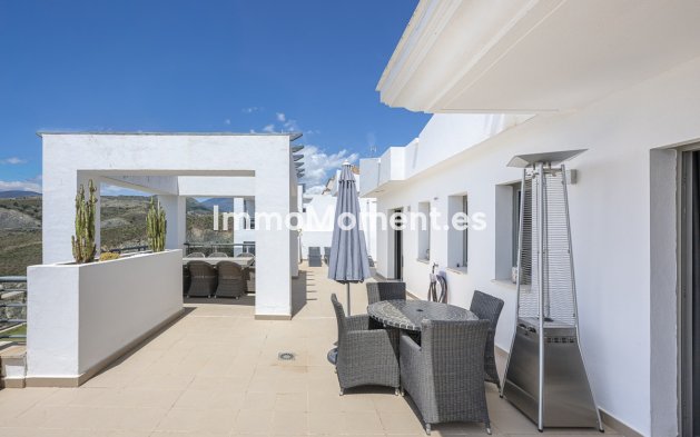 Resale - Apartment - Benahavís - Benahavís Centro