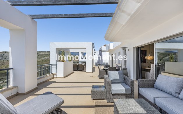 Resale - Apartment - Benahavís - Benahavís Centro