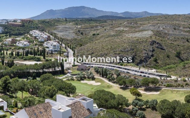 Resale - Apartment - Benahavís - Benahavís Centro