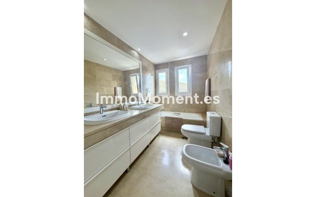 Resale - Apartment - Mijas - Calahonda