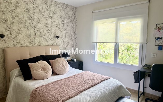 Resale - Apartment - Mijas - Calahonda