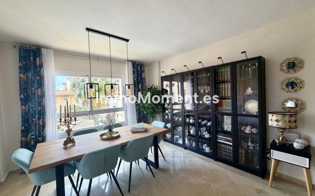 Resale - Apartment - Mijas - Calahonda