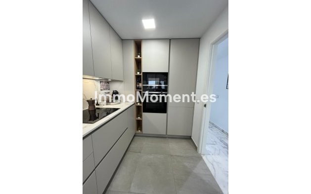 Reventa - Apartamento - Estepona  - Estepona Centro