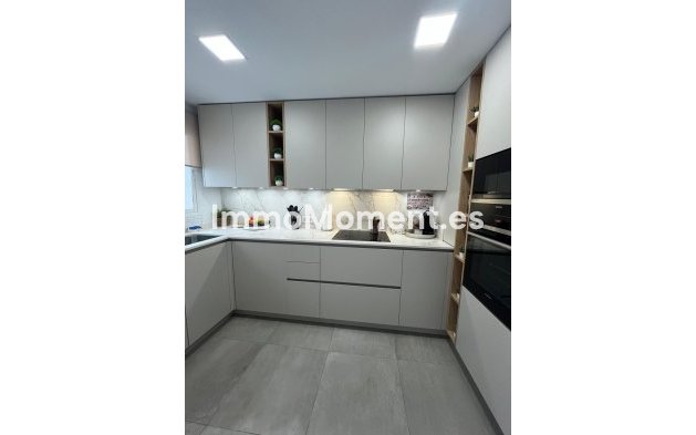 Reventa - Apartamento - Estepona  - Estepona Centro