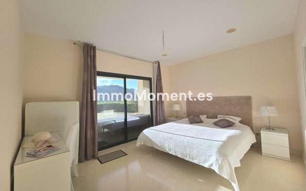 Resale - Apartment - Benahavís - Benahavís Centro