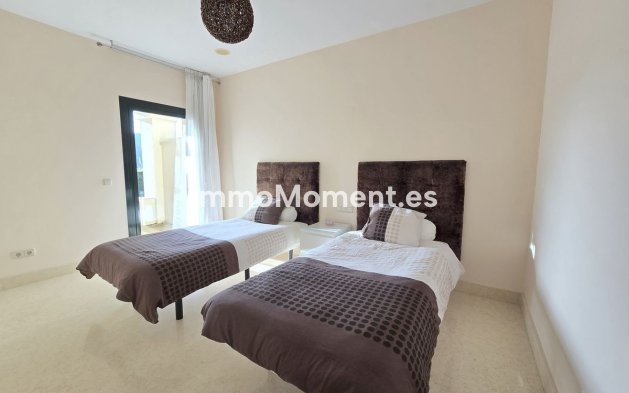 Resale - Apartment - Benahavís - Benahavís Centro