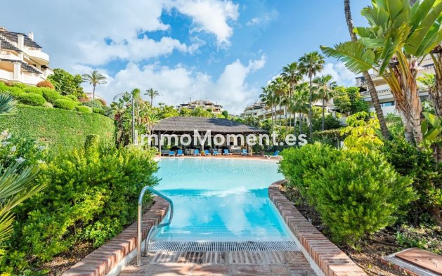 Resale - Apartment - Benahavís - Benahavís Centro