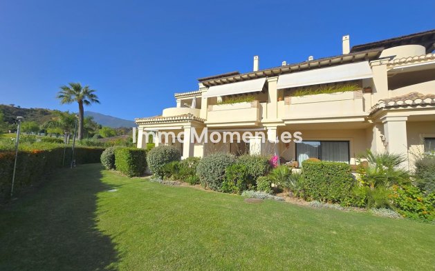 Resale - Apartment - Benahavís - Benahavís Centro