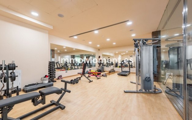 Resale - Apartment - Benahavís - Benahavís Centro