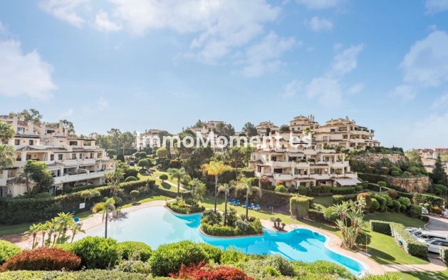 Resale - Apartment - Benahavís - Benahavís Centro