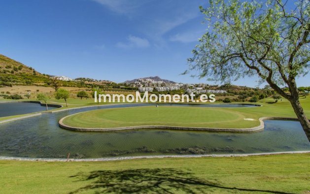 Resale - Apartment - Benahavís - Benahavís Centro