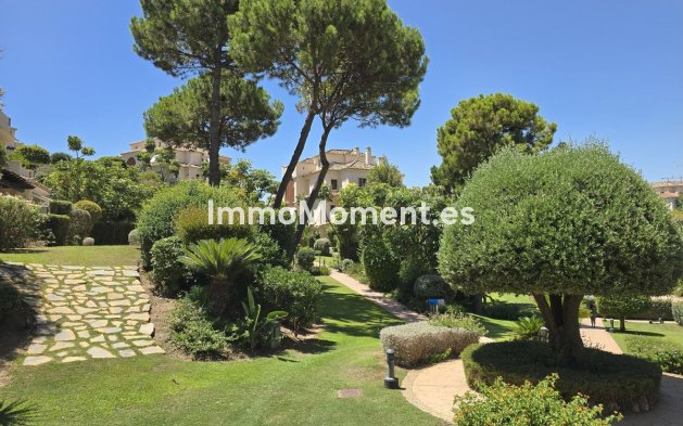 Resale - Apartment - Benahavís - Benahavís Centro
