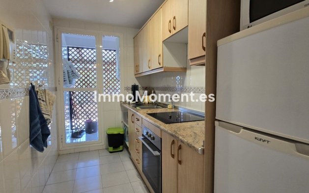 Resale - Apartment - Marbella - Nueva Andalucía