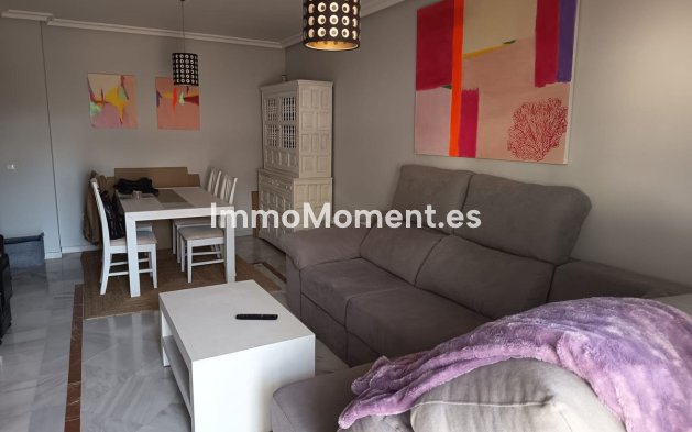 Resale - Apartment - Marbella - Nueva Andalucía
