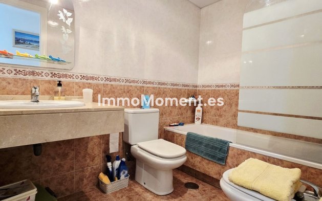 Resale - Apartment - Marbella - Nueva Andalucía