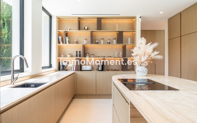 Wiederverkauf - Freistehende Villa - Marbella - Los Monteros