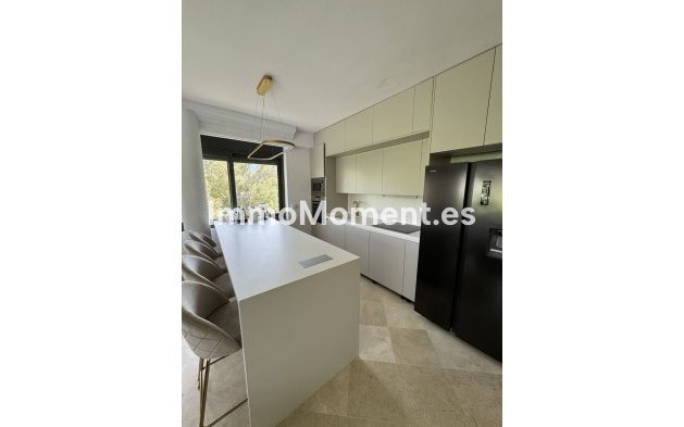 Revente - Appartement - Marbella - Nueva Andalucía