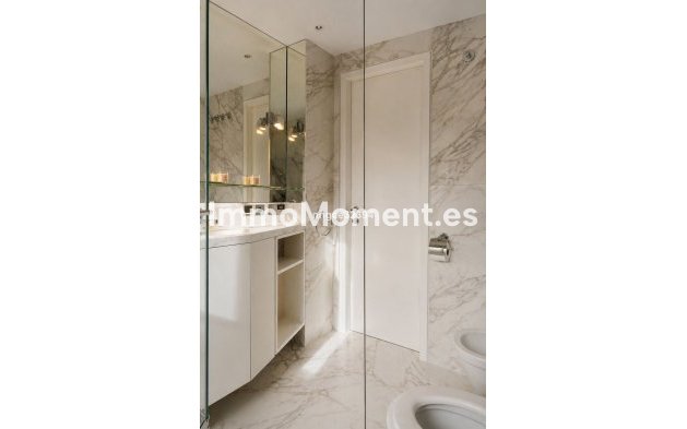 Resale - Apartment - Benahavís - Benahavís Centro