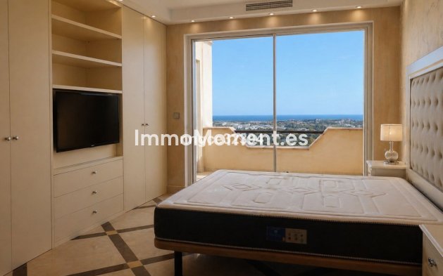 Resale - Apartment - Benahavís - Benahavís Centro