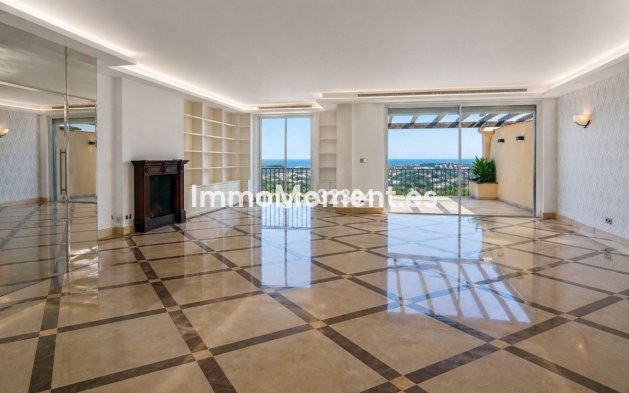Resale - Apartment - Benahavís - Benahavís Centro