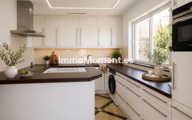 Resale - Apartment - Benahavís - Benahavís Centro