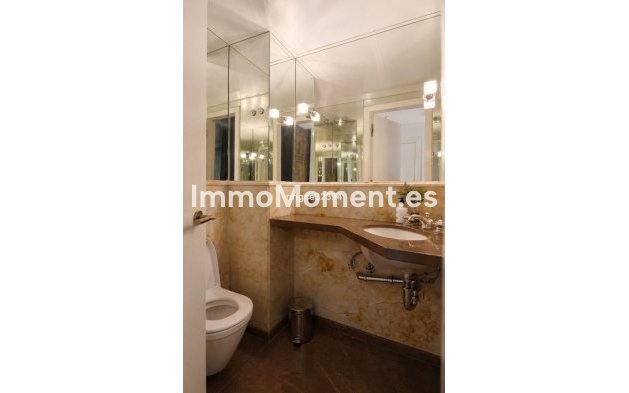 Resale - Apartment - Benahavís - Benahavís Centro