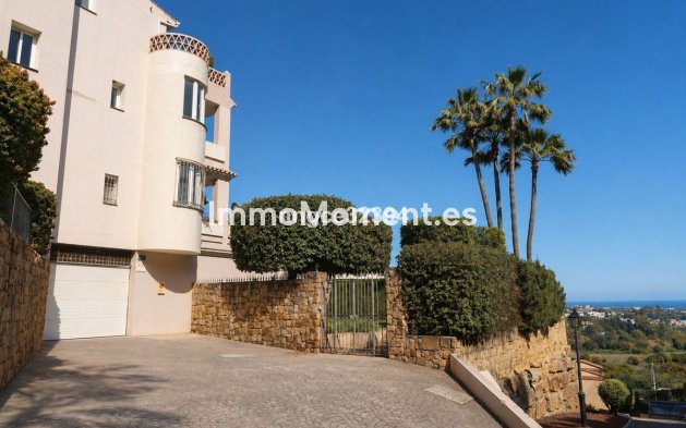Resale - Apartment - Benahavís - Benahavís Centro