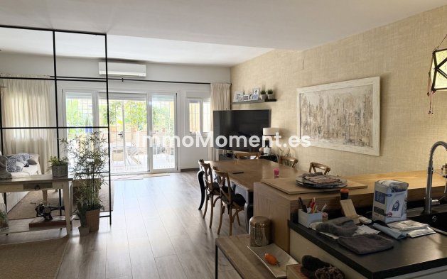 Resale - Detached villa - Estepona - Selwo