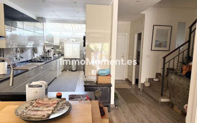 Resale - Detached villa - Estepona - Selwo