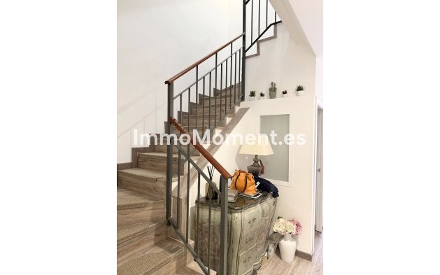 Resale - Detached villa - Estepona - Selwo