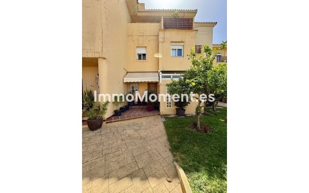 Resale - Detached villa - Estepona - Selwo