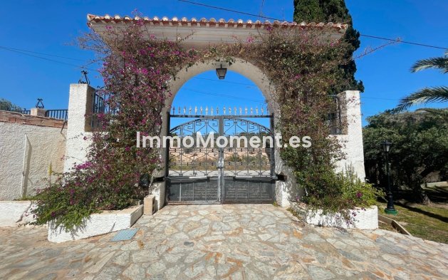 Resale - Country house - Elda - Elda Centro