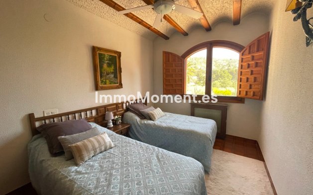 Resale - Country house - Elda - Elda Centro