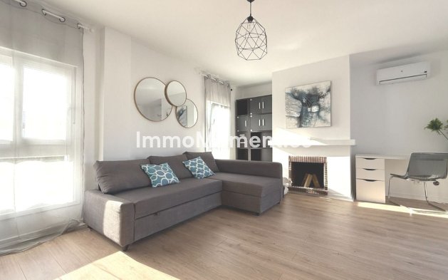 Resale - Apartment - Marbella - Elviria