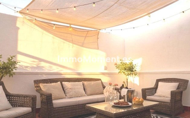 Resale - Apartment - Marbella - Elviria