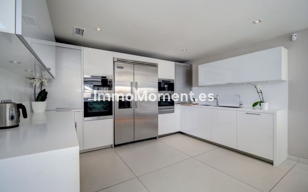 Reventa - Villa independiente - Marbella - Nueva Andalucía