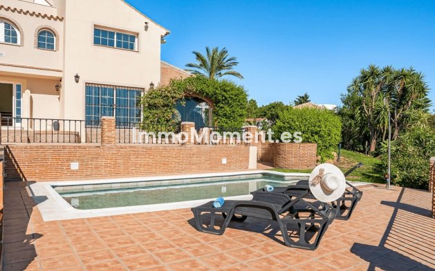Resale - Detached villa - Estepona - Estepona Centro