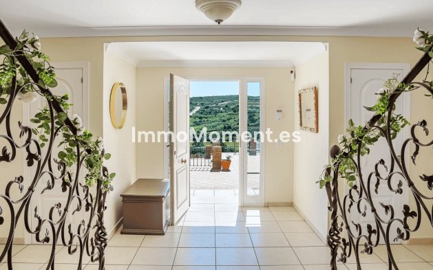 Resale - Detached villa - Estepona - Estepona Centro