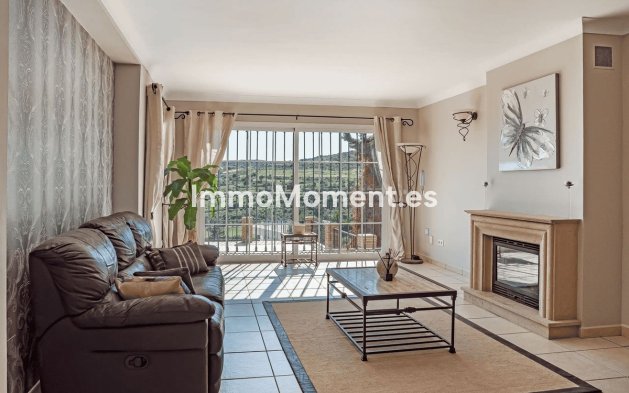 Resale - Detached villa - Estepona - Estepona Centro
