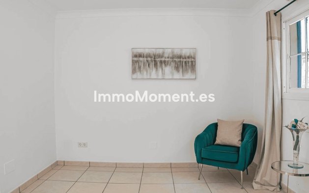 Resale - Detached villa - Estepona - Estepona Centro