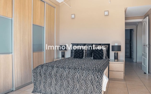 Resale - Detached villa - Estepona - Estepona Centro