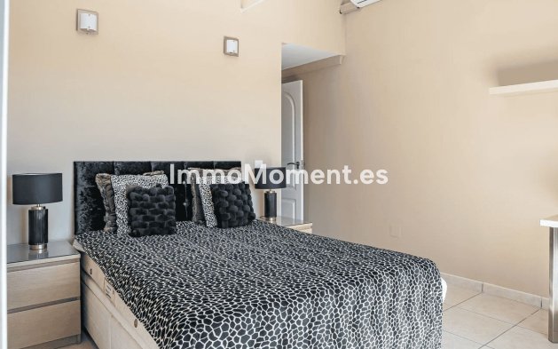 Resale - Detached villa - Estepona - Estepona Centro