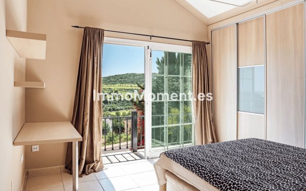 Resale - Detached villa - Estepona - Estepona Centro