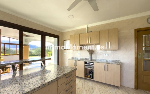Resale - Detached villa - Inland  - Alhaurín el Grande Centro