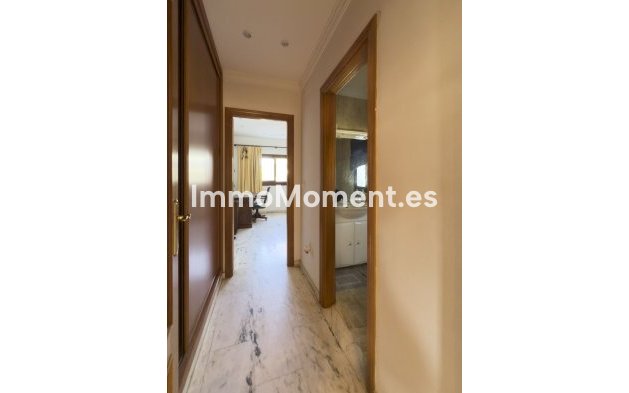 Resale - Detached villa - Inland  - Alhaurín el Grande Centro